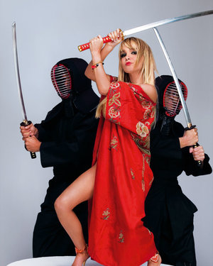 18 year old girl Amber nudes the cum from her bf's cock after they screw